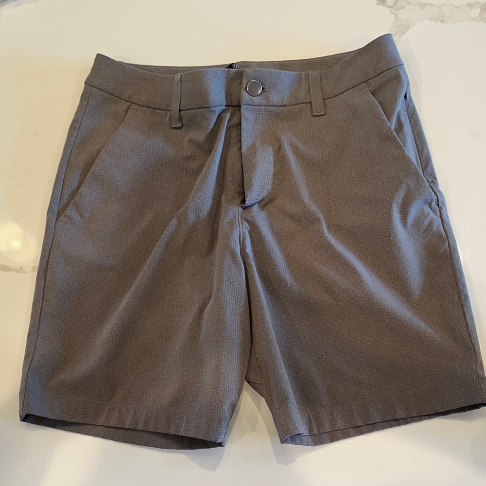 Men's LuluLemon Size 28 Golf Shorts